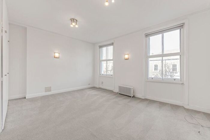 1 Bedroom Studio To Rent In Redcliffe Gardens, London, SW10