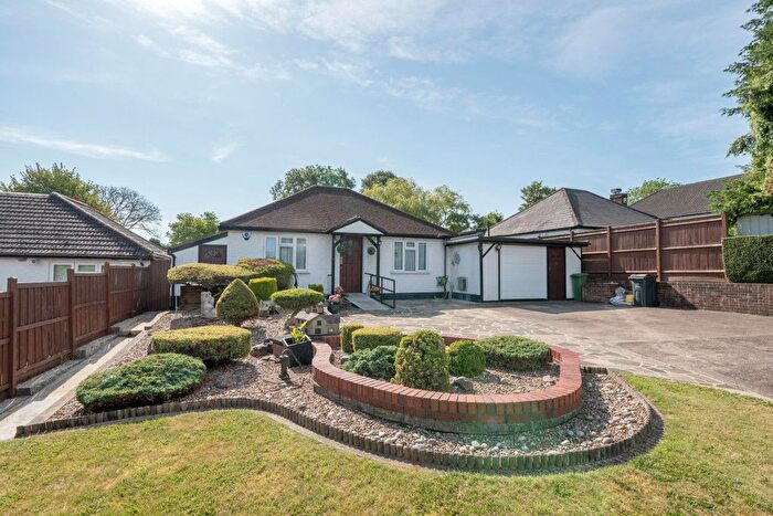4 Bedroom Detached House For Sale In Leaves Green Road, Keston, BR2