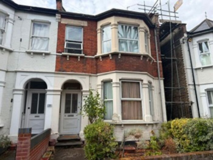 2 Bedroom Flat To Rent In Lenham Road, Sutton, SM1