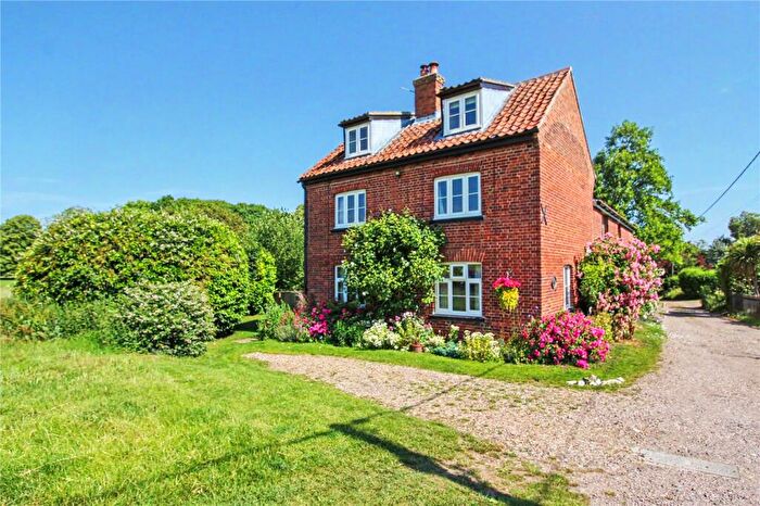 3 Bedroom Semi Detached House For Sale In High Common, Swardeston, Norwich, Norfolk, NR14