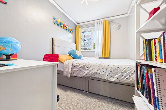 3 Bedroom Semi-Detached House For Sale In Pine Ridge Road, Burghfield Common, Reading, Berkshire, RG7