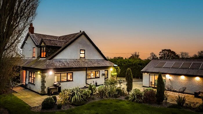 5 Bedroom Detached House For Sale In Pine Avenue, Little Hoole, PR4