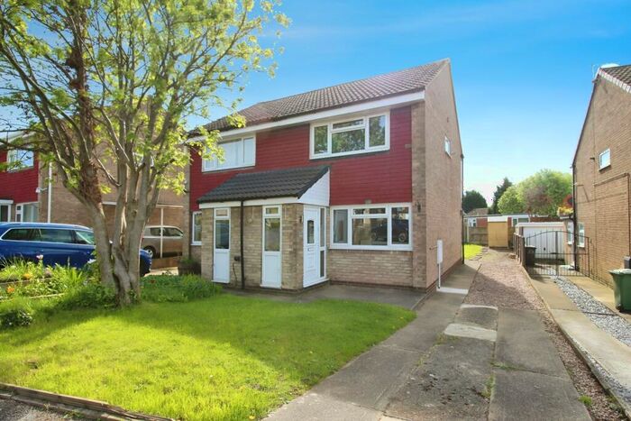 2 Bedroom Semi-Detached House To Rent In Haighside Way, Rothwell, Leeds, West Yorkshire, LS26