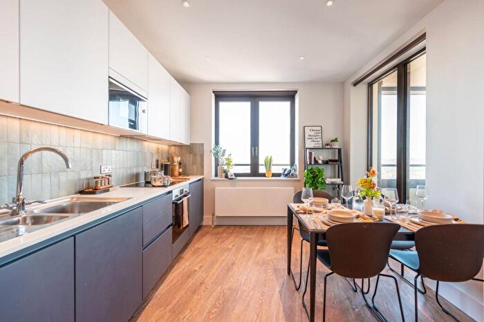 2 Bedroom Flat To Rent In Uncle Wembley, Wembley, HA9