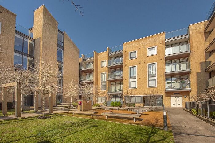 2 Bedroom Flat To Rent In Frazer Nash Close, Isleworth, TW7