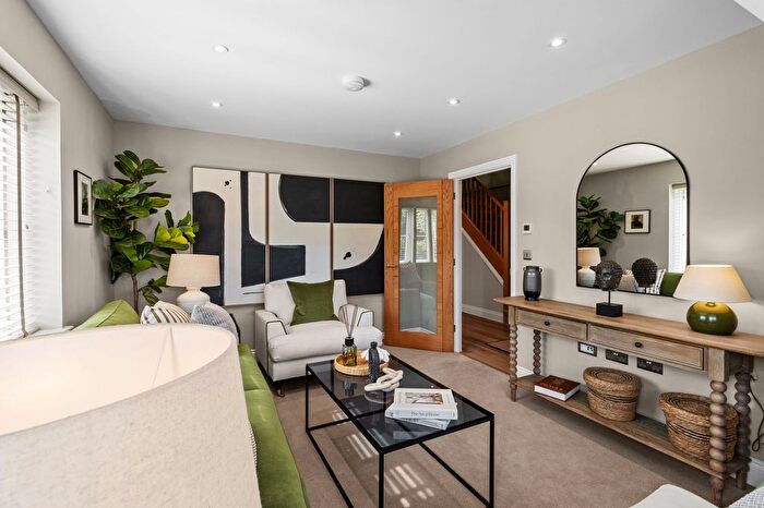 4 Bedroom Detached House For Sale In Chapel Road, Barns Green, RH13