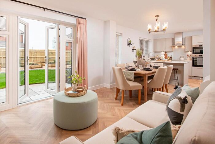 4 Bedroom Detached House For Sale In Stortford Road, Dunmow, CM6