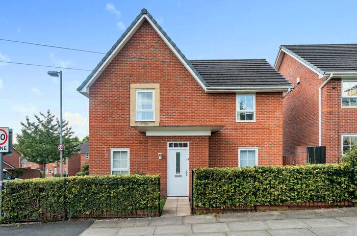 4 Bedroom Detached House To Rent In Hospital Road, Swinton, Manchester, M27