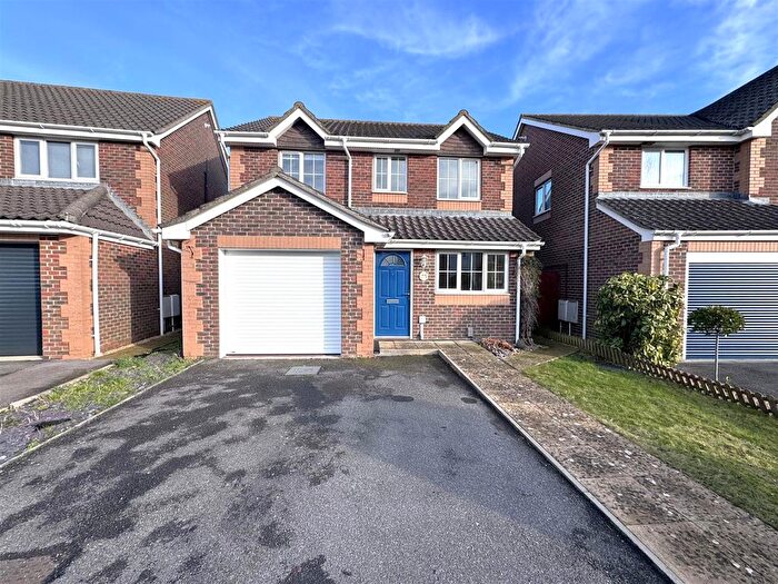 3 Bedroom Detached House To Rent In Fitzroy Drive, Lee-On-The-Solent, PO13