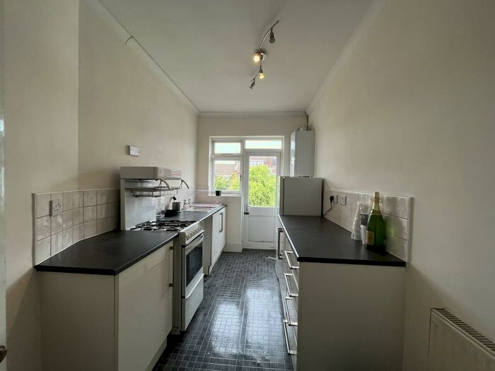 2 Bedroom Apartment To Rent In Shadwell Road, Portsmouth, PO2