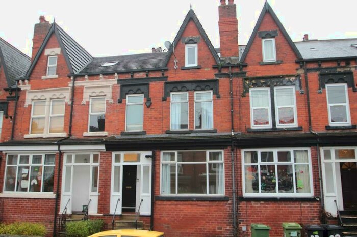 1 Bedroom Flat To Rent In Roman Place, Leeds, Uk, LS8