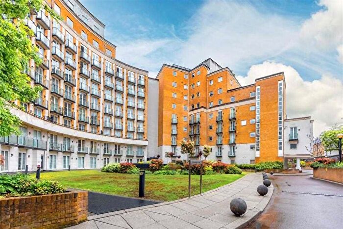 2 Bedroom Flat To Rent In Palgrave Gardens, London, NW1