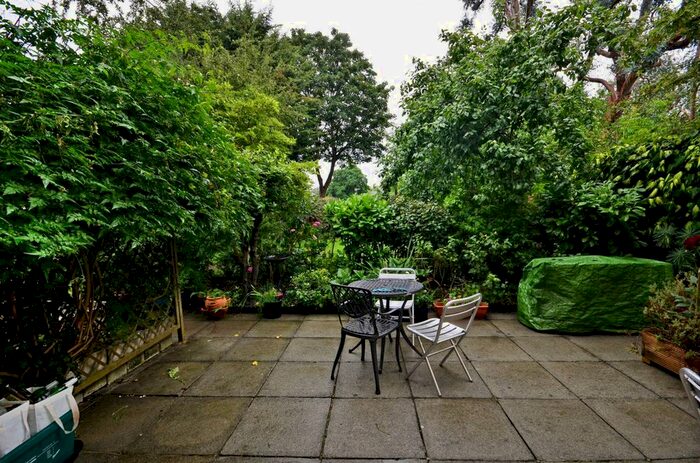 2 Bedroom Flat To Rent In Sheen Road, Richmond Hill, Richmond, TW9