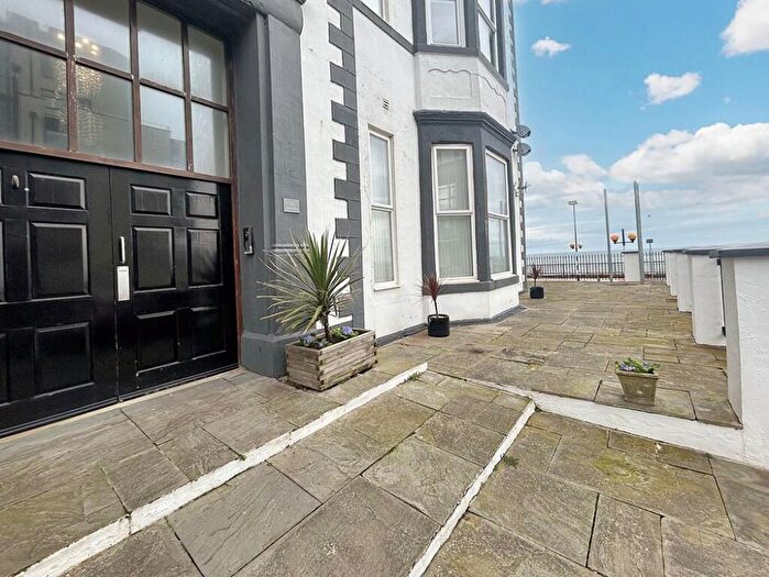 2 Bedroom Flat To Rent In Esplanade, Whitley Bay, Tyne And Wear, NE26