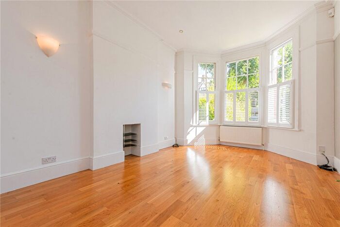 6 Bedroom Semi-Detached House To Rent In Crediton Road, London, NW10