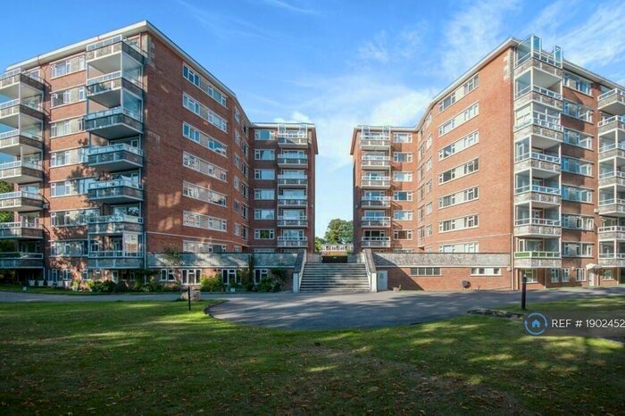 2 Bedroom Flat To Rent In Mildenhall, Bournemouth, BH4