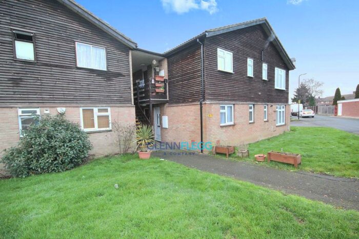 1 Bedroom Ground Flat To Rent In ***Let Agreed***Holmedale, Slough***Let Agreed***, SL2
