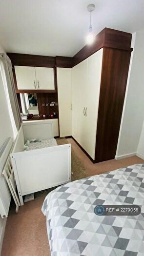 2 Bedroom End Of Terrace House To Rent In Rayners Lane, Harrow, HA2