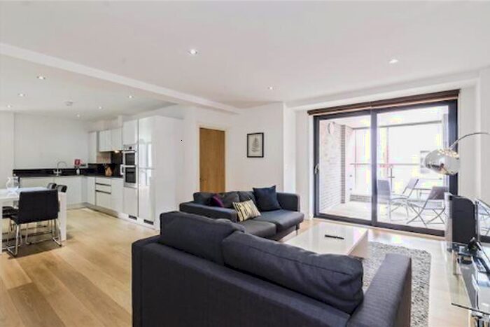 4 Bedroom Flat To Rent In Alie Street, London E1