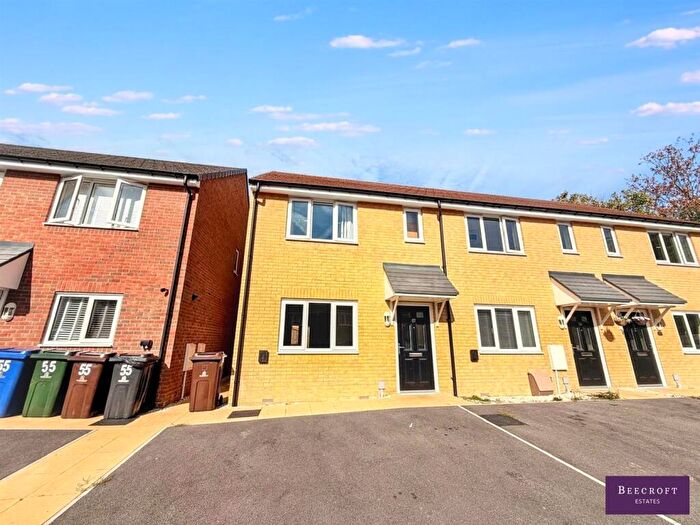 3 Bedroom Semi-Detached House For Sale In Midland Way, Wombwell, Barnsley, S73