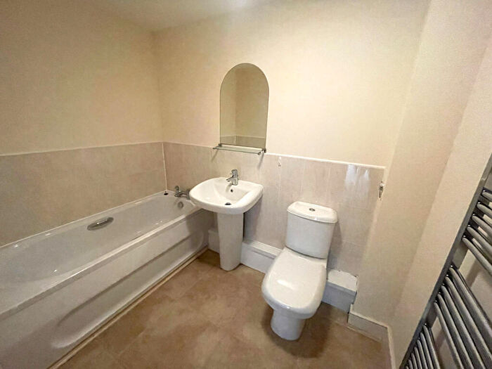 2 Bedroom Apartment To Rent In Woodlands View, Lytham St. Annes, FY8