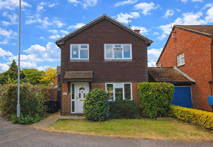 3 Bedroom Detached House For Sale In Northway, Wokingham, RG41