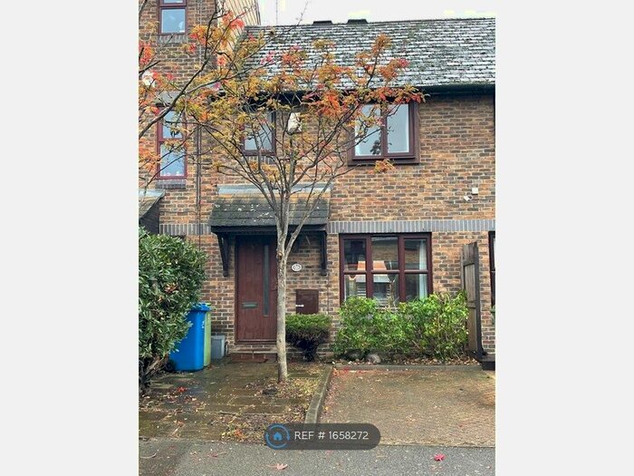 3 Bedroom Terraced House To Rent In Kinburn Street, London, SE16