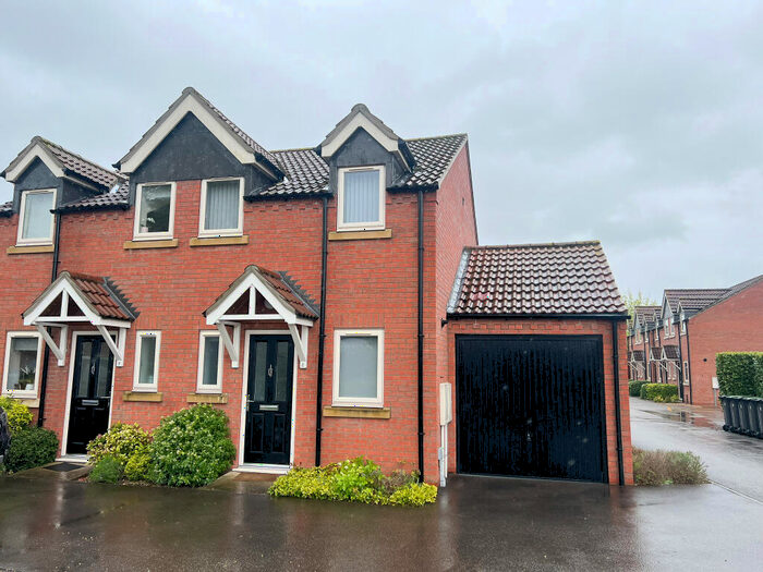 2 Bedroom Semi-Detached House To Rent In Mill Lane, North Hykeham, LN6