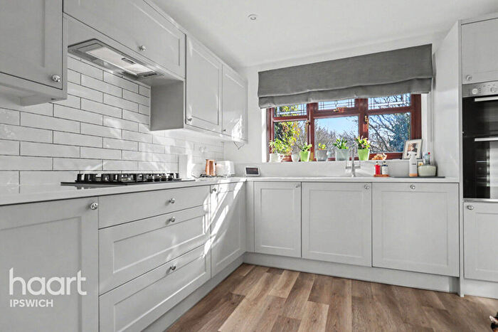 4 Bedroom Detached House For Sale In Platters Close, Ipswich, IP3