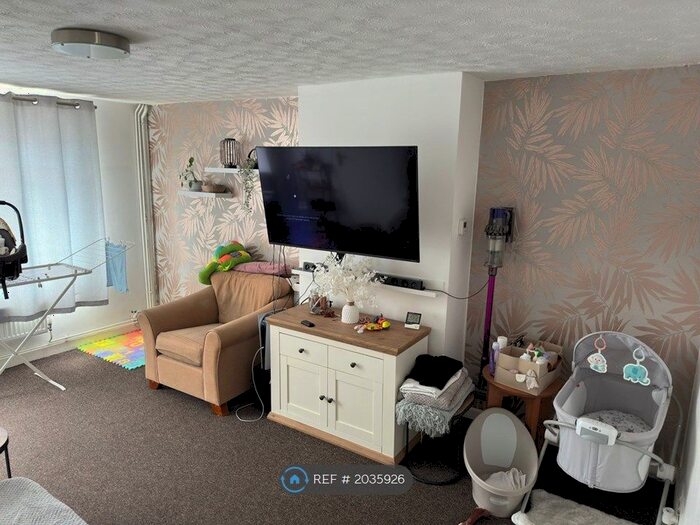 3 Bedroom Terraced House To Rent In Vicarage Road, Pilning, Bristol, BS35