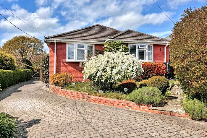 2 Bedroom Detached Bungalow For Sale In Fordingbridge, SP6