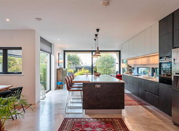 4 Bedroom Semi-Detached House For Sale In Ardlee Avenue, Holywood, BT18