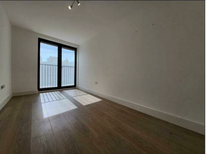 2 Bedroom Apartment To Rent In Windlesham, Null, GU20