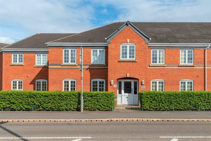 2 Bedroom Apartment To Rent In Station Road, Castle Donington, Castle Donington, DE74