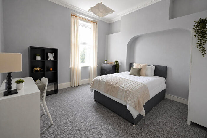 8 Bedroom Terraced House To Rent In Beaumont Road, Plymouth, PL4