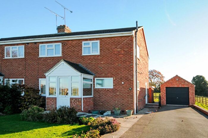 3 Bedroom Semi-Detached House To Rent In Kenilworth, Warwickshire, CV8