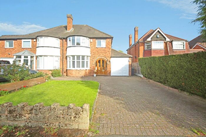 3 Bedroom Semi Detached House For Sale In Beechwood Park Road, Solihull, B91