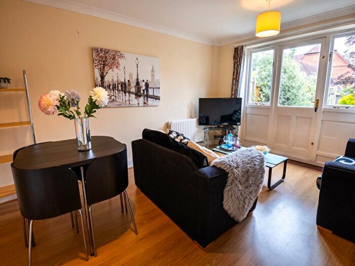 4 Bedroom House To Rent In Station Road West, Canterbury, Kent, CT2