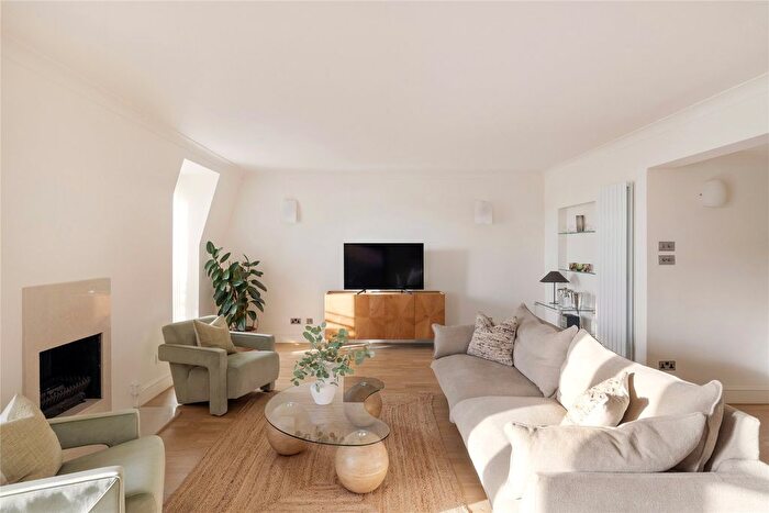 3 Bedroom Flat To Rent In Randolph Avenue, London, W9