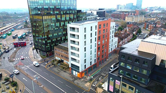 3 Bedroom Flat For Sale In Junction Court, Station Road, Watford, WD17