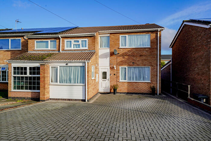 3 Bedroom Semi Detached House For Sale In Wylam Close, Leicester, Leicestershire, LE3