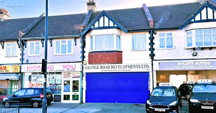 2 Bedroom Flat For Sale In A London Road, Leigh-on-Sea, Essex, SS9