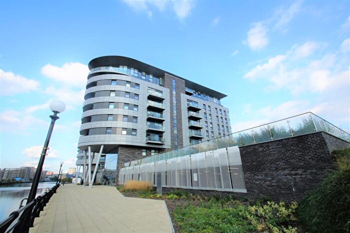 2 Bedroom Apartment To Rent In Manchester Waters, Block B, Old Trafford, M16
