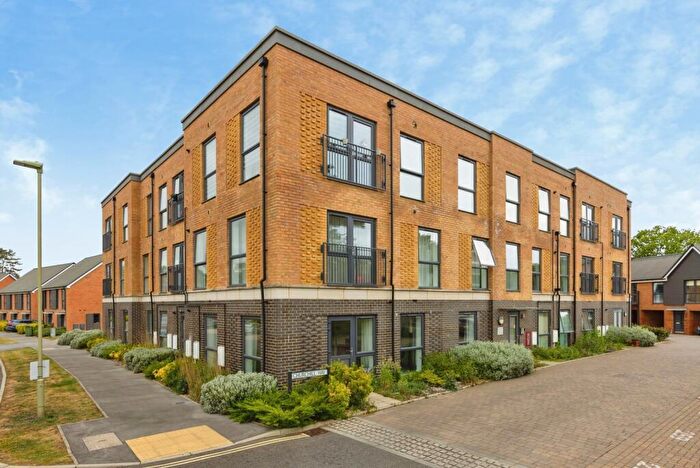 1 Bedroom Flat For Sale In Churchill Way, Bordon, Hampshire, GU35