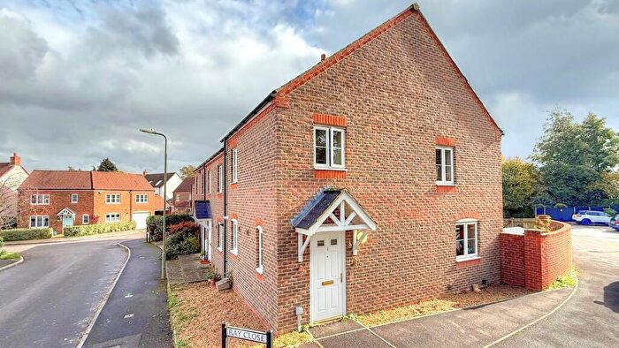 2 Bedroom End Of Terrace House For Sale In Ray Close, Petersfield, Hampshire, GU31