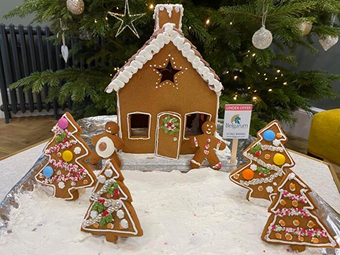 1 Bedroom Detached House For Sale In Gumdrop Cottage, Christmas Hill, Winchester, SO23