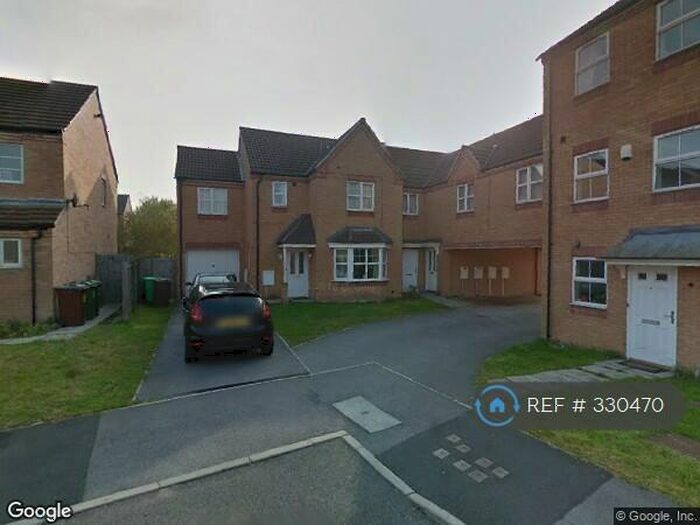 4 Bedroom Semi-Detached House To Rent In Murray Close, Nottingham, NG5