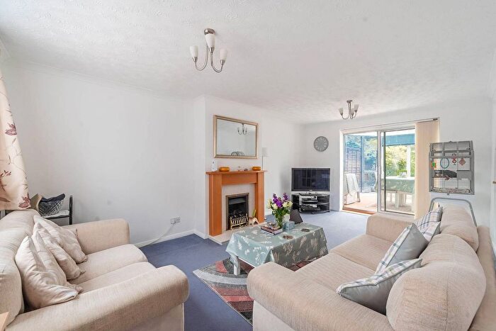3 Bedroom Terraced House For Sale In Butterwick, Watford, WD25