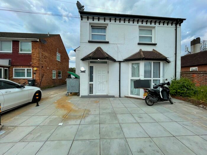 1 Bedroom Flat To Rent In Hanworth Road, Feltham, TW13