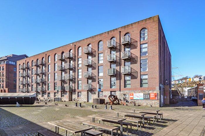 2 Bedroom Apartment For Sale In Steamship House, Bristol, BS1